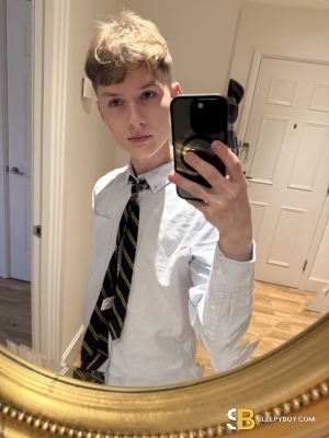 Gay Escort Nick 18yr - role