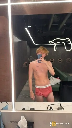Bisexual Escort Alistair 26yr - role