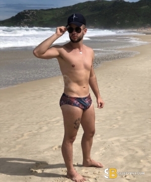 Bisexual Escort Maicke 25yr - licking