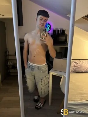Gay Escort Maicke 25yr - role