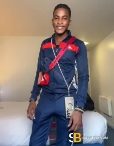 male rent boy London Mario