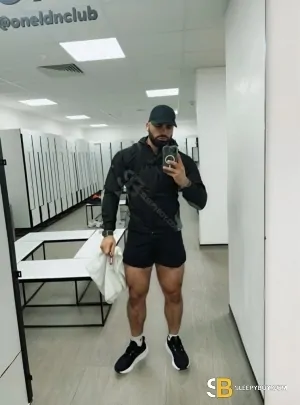 Bisexual Escort Alessandro 30yr - role