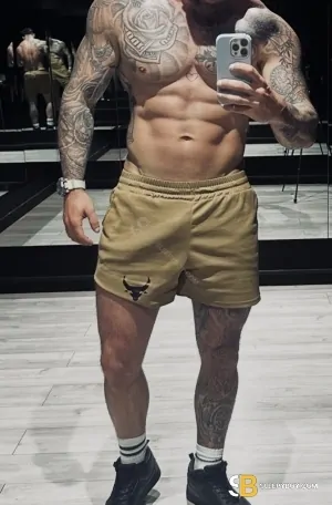 Bisexual Escort Tom 36yr - licking