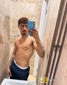 male rent boy London Luan Vitor