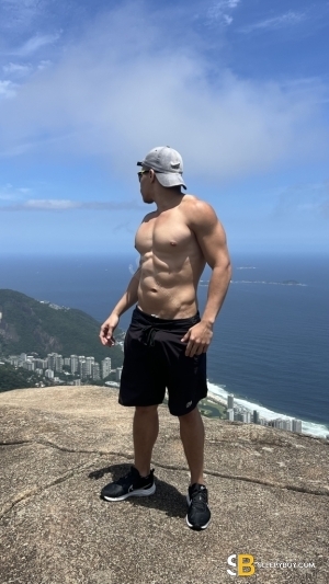 Bisexual Escort Augusto Lux 22yr - licking