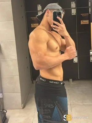 Bisexual Escort Augusto Lux 22yr - role