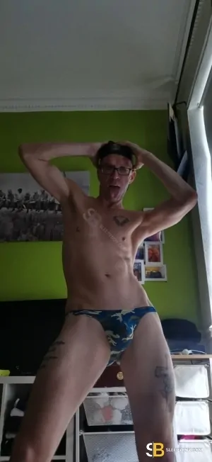 Gay Escort Pip 35yr - sucking