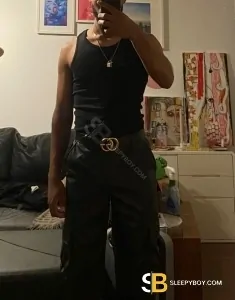 male rent boy London Lokon