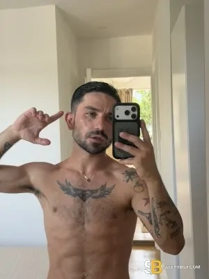 Bisexual Escort Simon 28yr - role