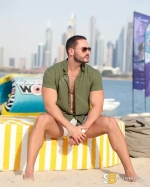Gay Escort Antonio 30yr - role