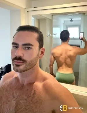 Gay Escort Antonio 30yr - licking