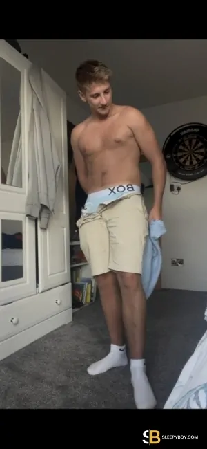 Bisexual Escort James Nind 23yr - sucking