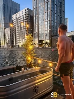 Bisexual Escort Thomas 26yr - licking