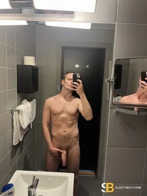 Gay Escort Chuck 32yr - role