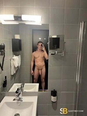 Gay Escort Chuck 32yr - role