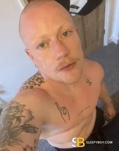 transgender (FTM) rent boy Brighton Bo