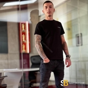Bisexual Escort Alexandru 29yr - role