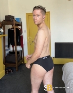 male escort Leeds Lee