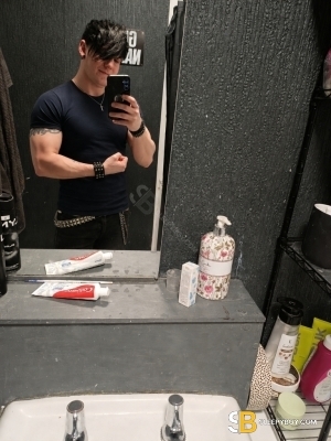 Bisexual Escort Xander 35yr - sucking