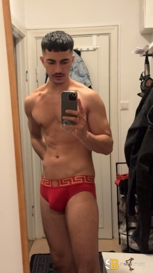 Bisexual Escort Dominik 26yr - sucking