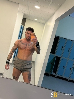 Gay Escort Atlas 32yr - licking