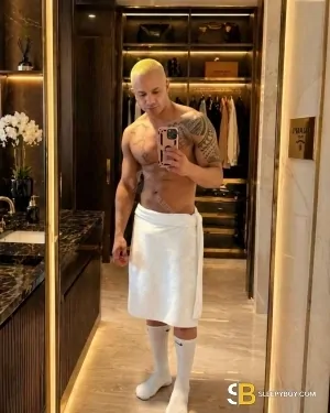 Bisexual Escort Marcello 27yr - licking