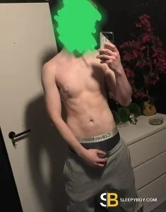 male rent boy South Cardonald Str8 Young Glasgow Boi