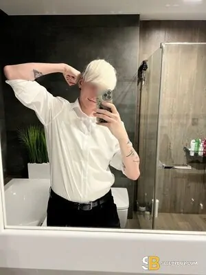 Gay Escort Natan 25yr - role