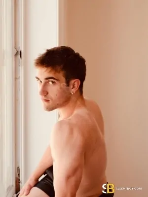 Gay Escort Max 22yr - role