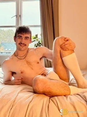 Gay Escort Max 22yr - role