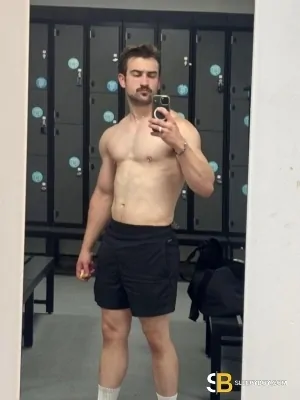 Gay Escort Max 22yr - sucking