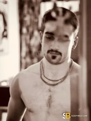Gay Escort Max 22yr - licking