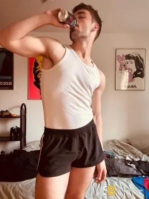 Gay Escort Max 22yr - sucking
