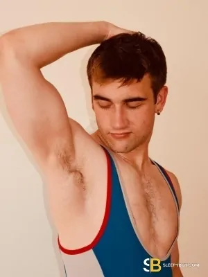 Gay Escort Max 22yr - role