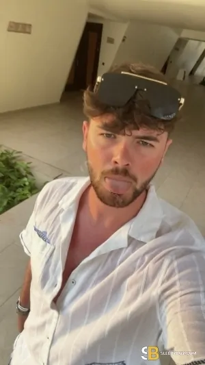 Bisexual Escort Cody 22yr - sucking