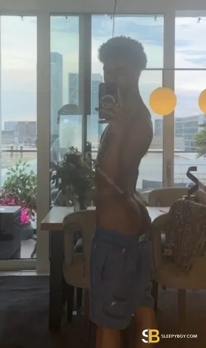 Gay Escort Kyson 18yr - gangbang