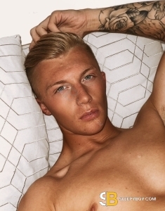 male rent boy Leicester Dylan