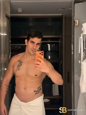 Bisexual Escort Dominik 23yr - sucking
