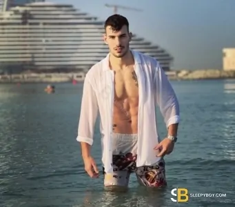 Bisexual Escort Dominik 23yr - sucking