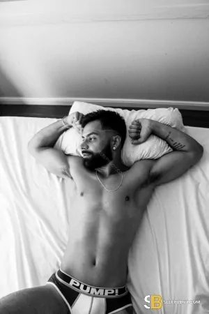Bisexual Escort Kevin 33yr - licking