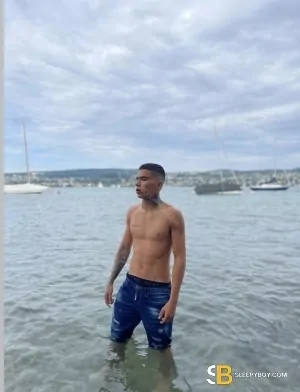 Bisexual Escort Nicola 19yr - role