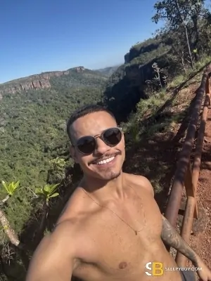 Bisexual Escort Samuel 22yr - licking