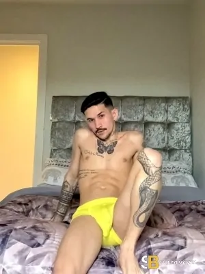 Bisexual Escort Lucas 24yr - licking