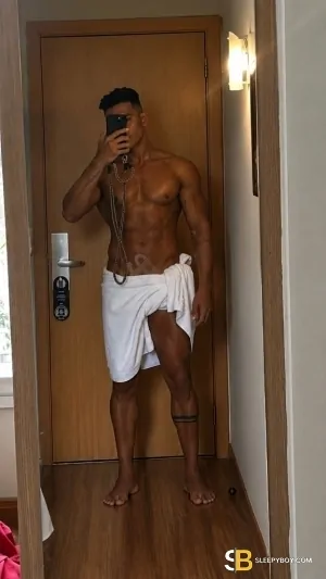 Gay Escort Mike 32yr - role