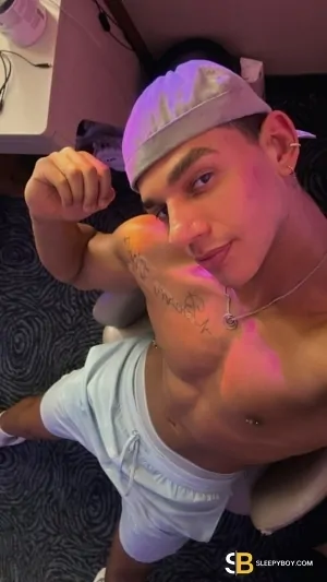 Gay Escort Mike 32yr - licking