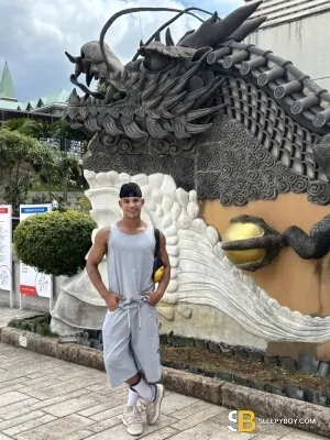 Gay Escort Mike 32yr - sucking