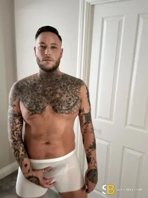 Gay Escort James 38yr - role