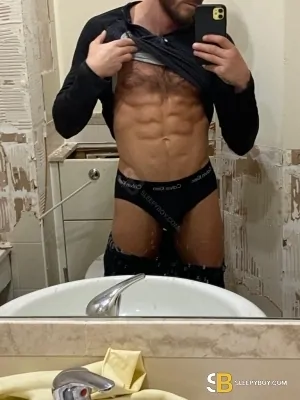 Bisexual Escort Macauley 30yr - double penetration