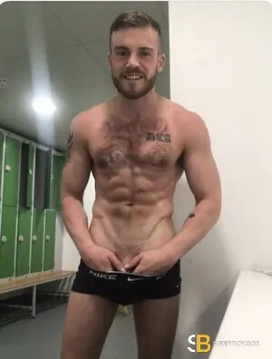 Bisexual Escort Macauley 30yr - blowjob