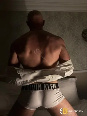 Gay Escort Theo 25yr - dirty talk